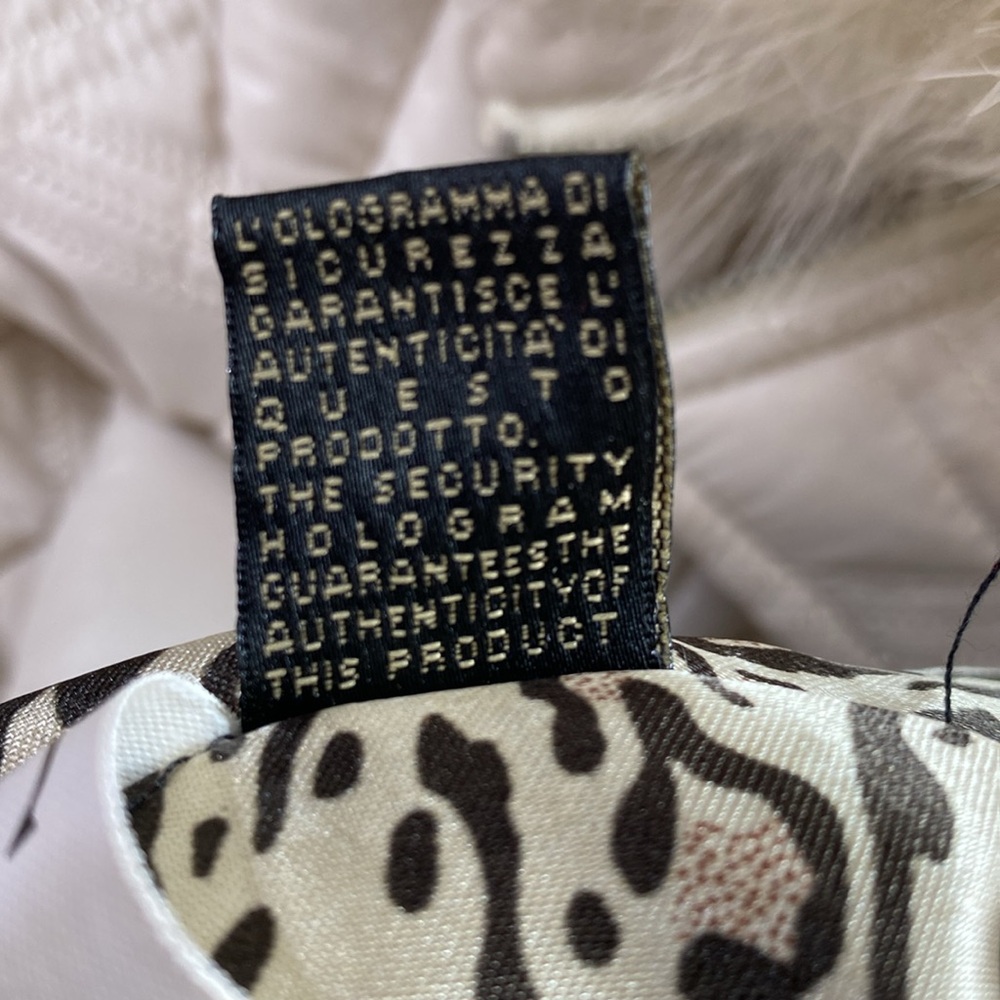 Just Cavalli quilted coat, off white, marked XL, but it’s a Medium - Picture 8 of 8